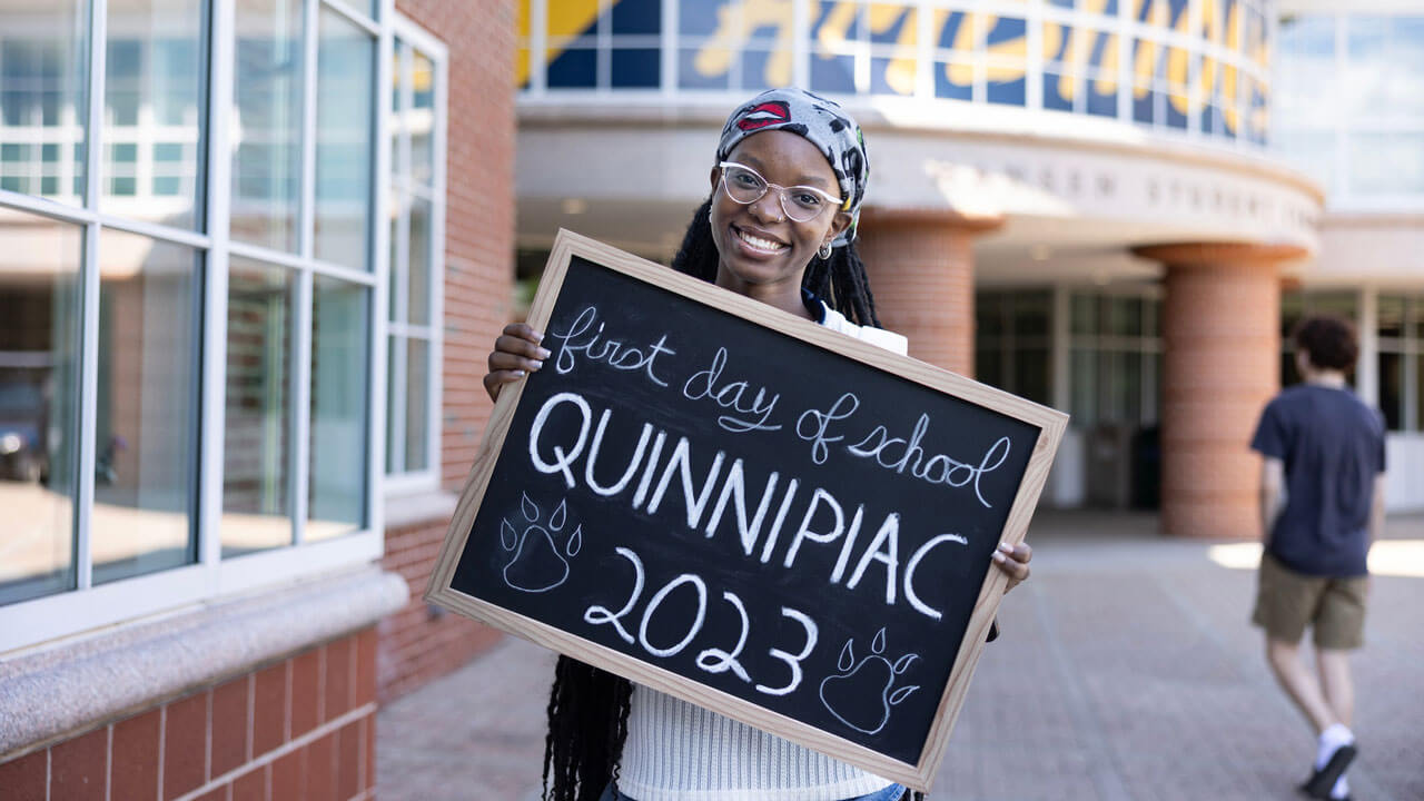 Student looks excited on first day of classes