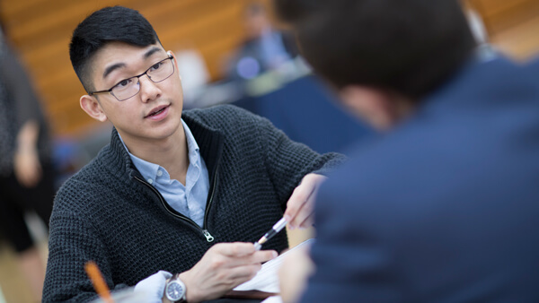 Student receiving personalized advising